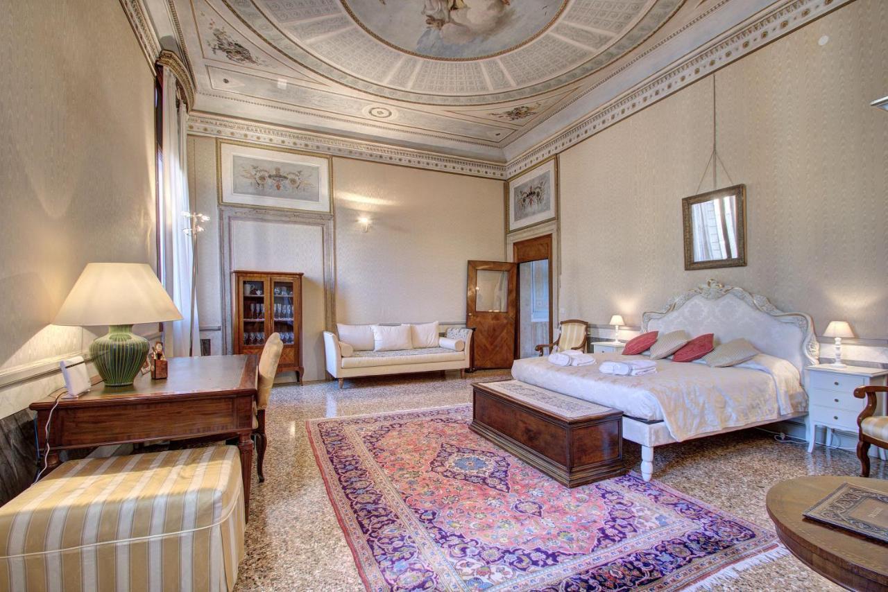 Doge Stair, Gorgeous - Bbc Venice Grand 2024 Tour Recorded Here! Экстерьер фото